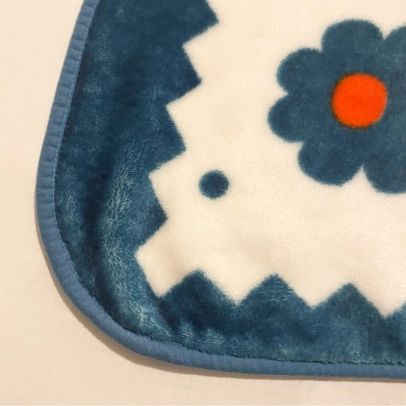 Vintage Winnie the Pooh Blanket Piglet Eeyore Tigger - Picture 4 of 16